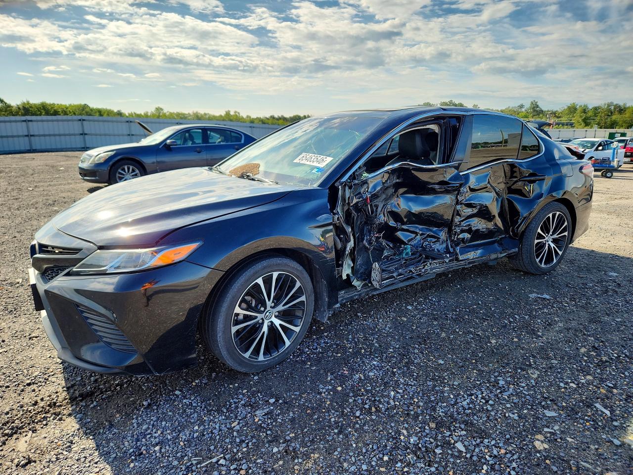 2018 TOYOTA CAMRY SE