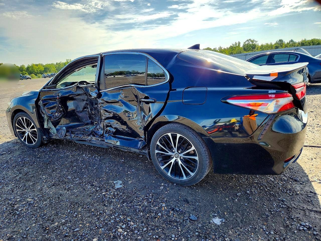 2018 TOYOTA CAMRY SE — снимка 2