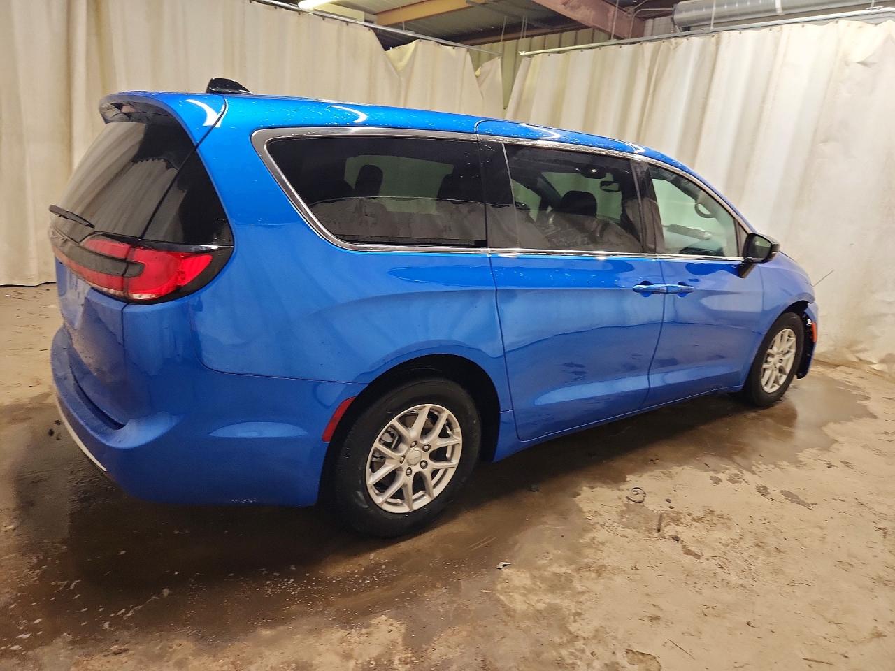 2027 CHRYSLER PACIFICA SELECT — снимка 3