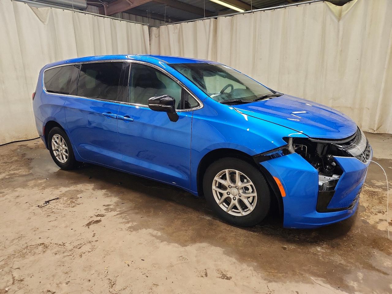 2027 CHRYSLER PACIFICA SELECT — снимка 4