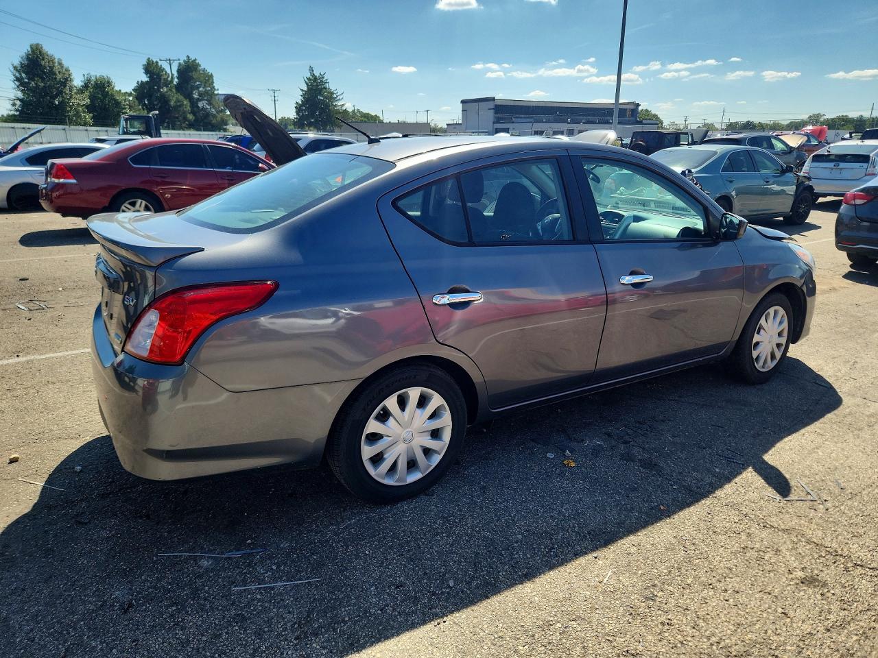 2016 NISSAN VERSA 1.6 SV — снимка 3