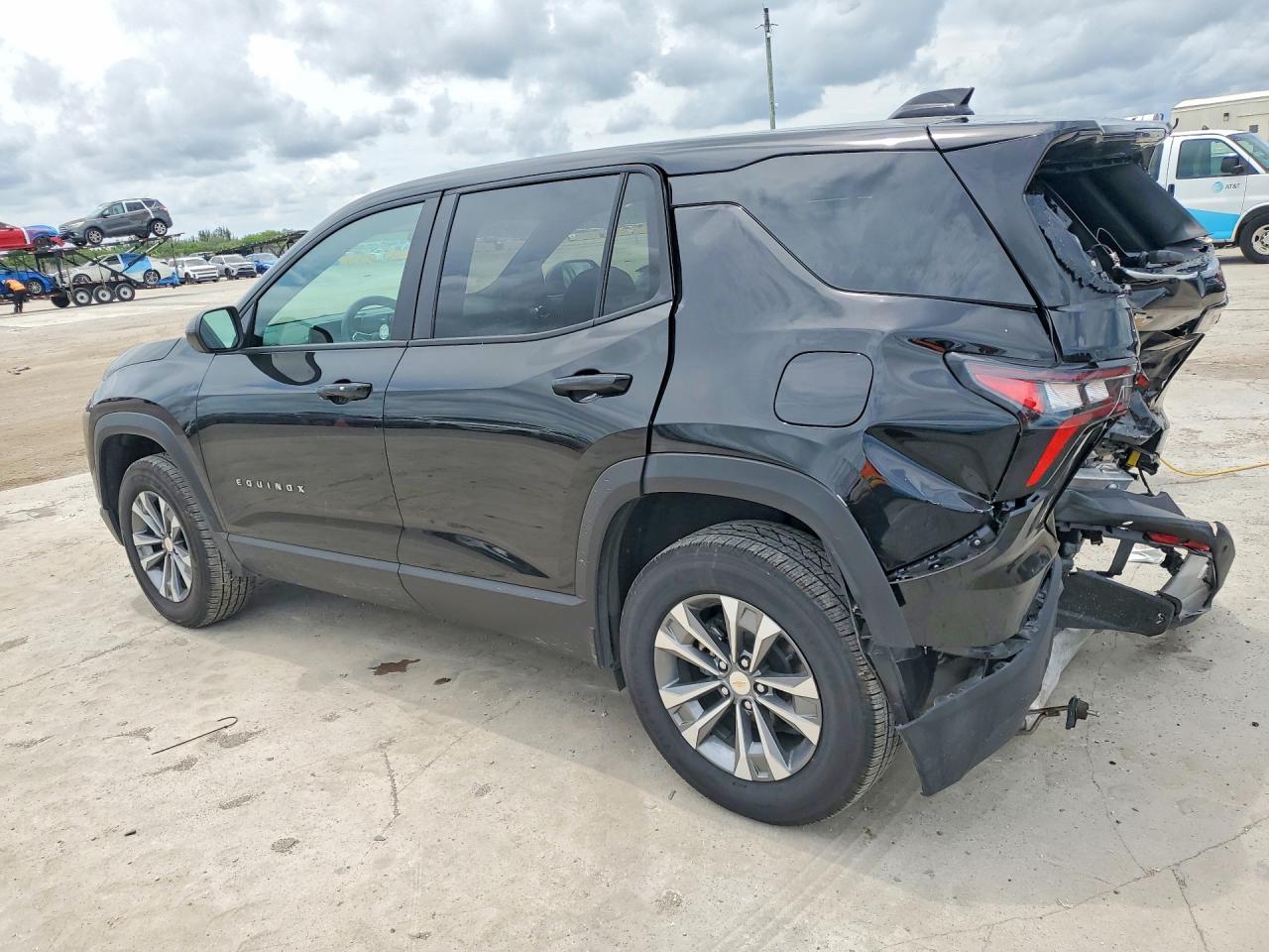 2026 CHEVROLET EQUINOX LT — снимка 2