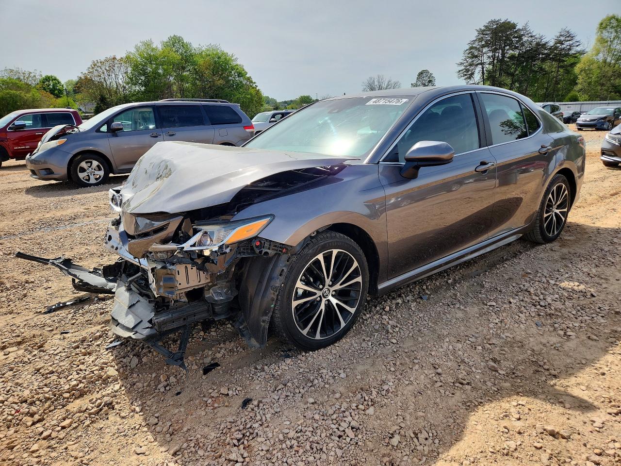 2018 TOYOTA CAMRY SE