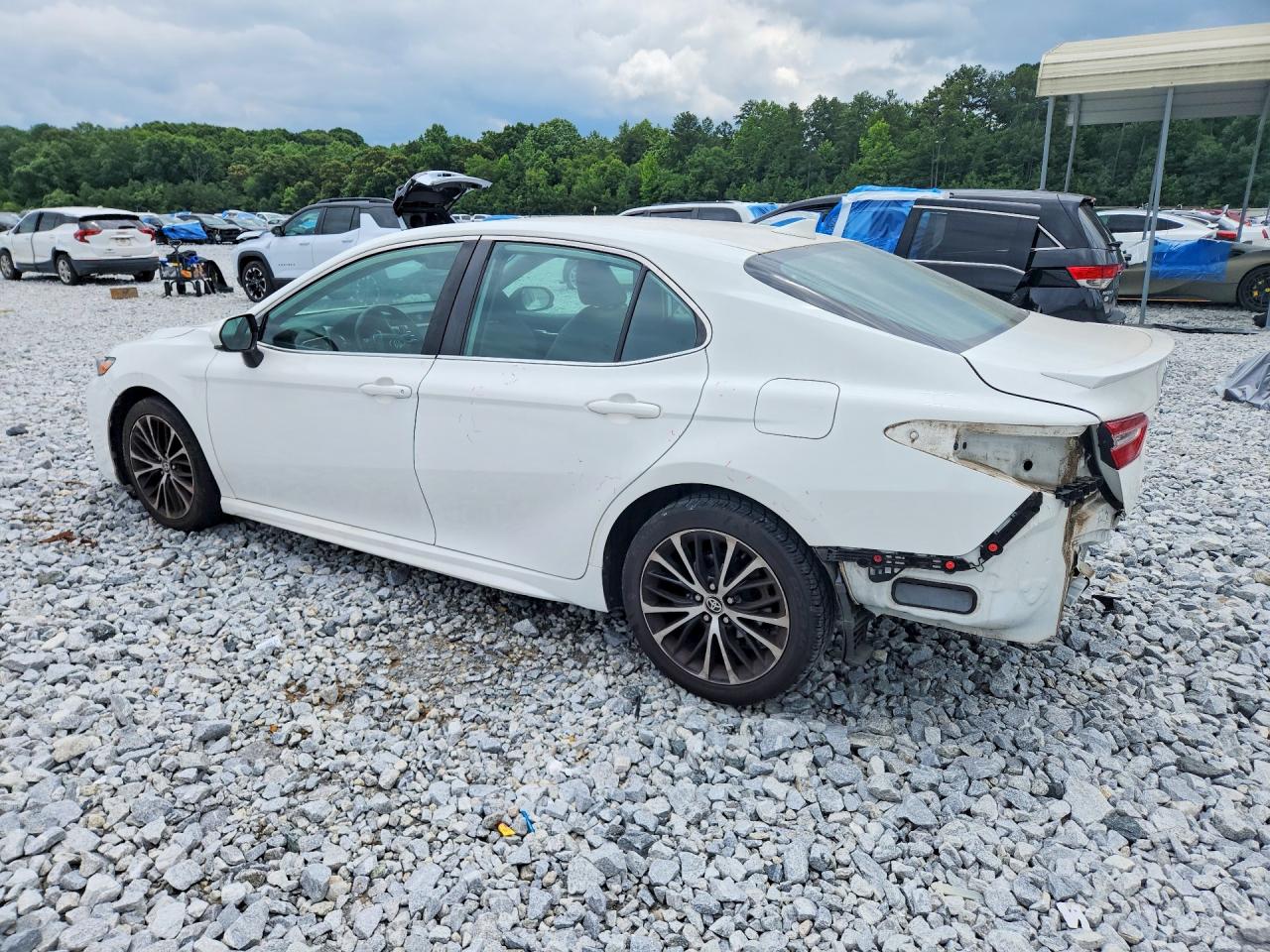 2020 TOYOTA CAMRY SE — снимка 2