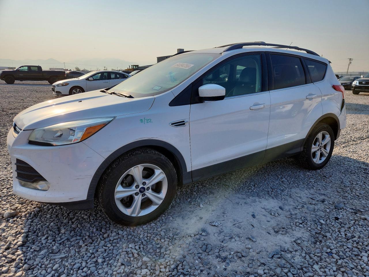 2016 FORD ESCAPE SE