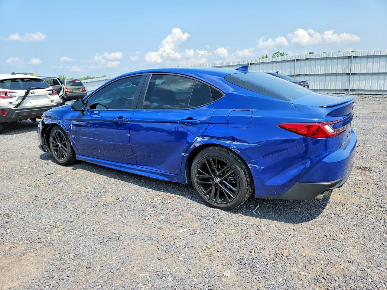 2026 TOYOTA CAMRY SE — снимка 2