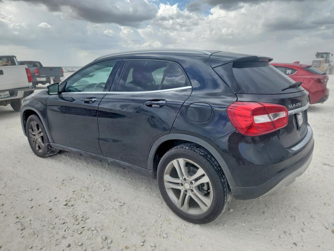 2016 MERCEDES-BENZ GLA 250 4MATIC — снимка 2
