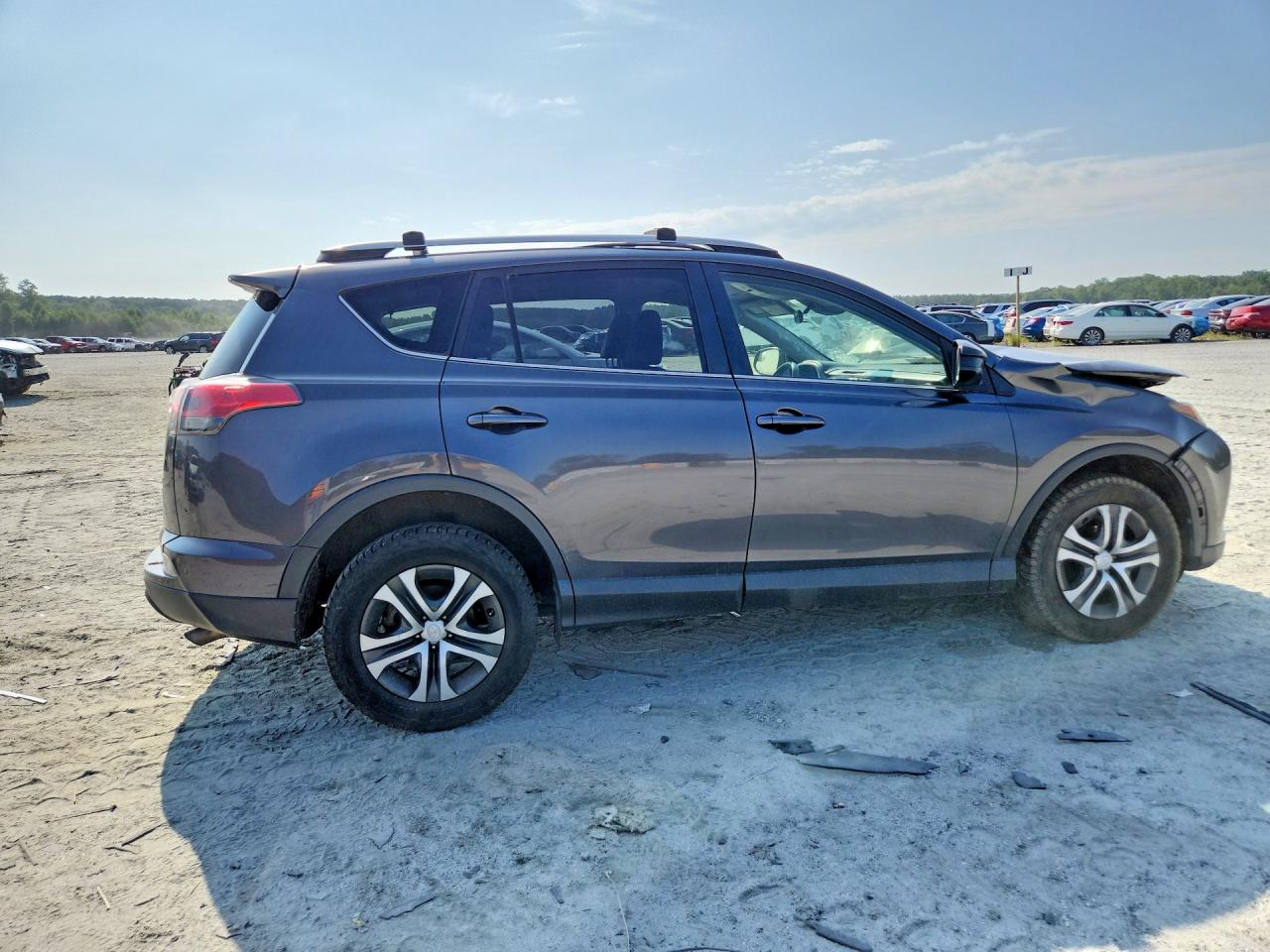 2018 TOYOTA RAV4 LE — снимка 3