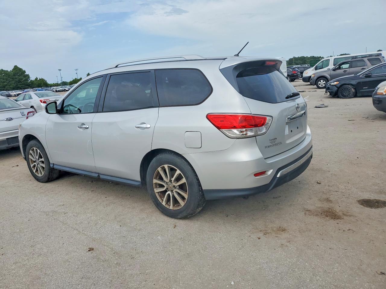 2016 NISSAN PATHFINDER S — снимка 2
