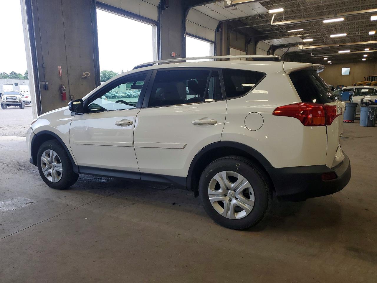 2015 TOYOTA RAV4 LE AWD — снимка 2