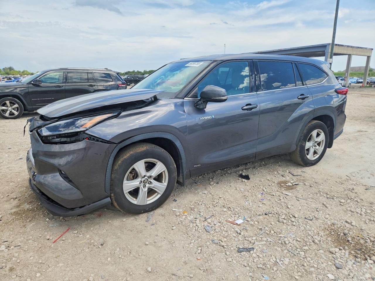 2021 TOYOTA HIGHLANDER HYBRID LE
