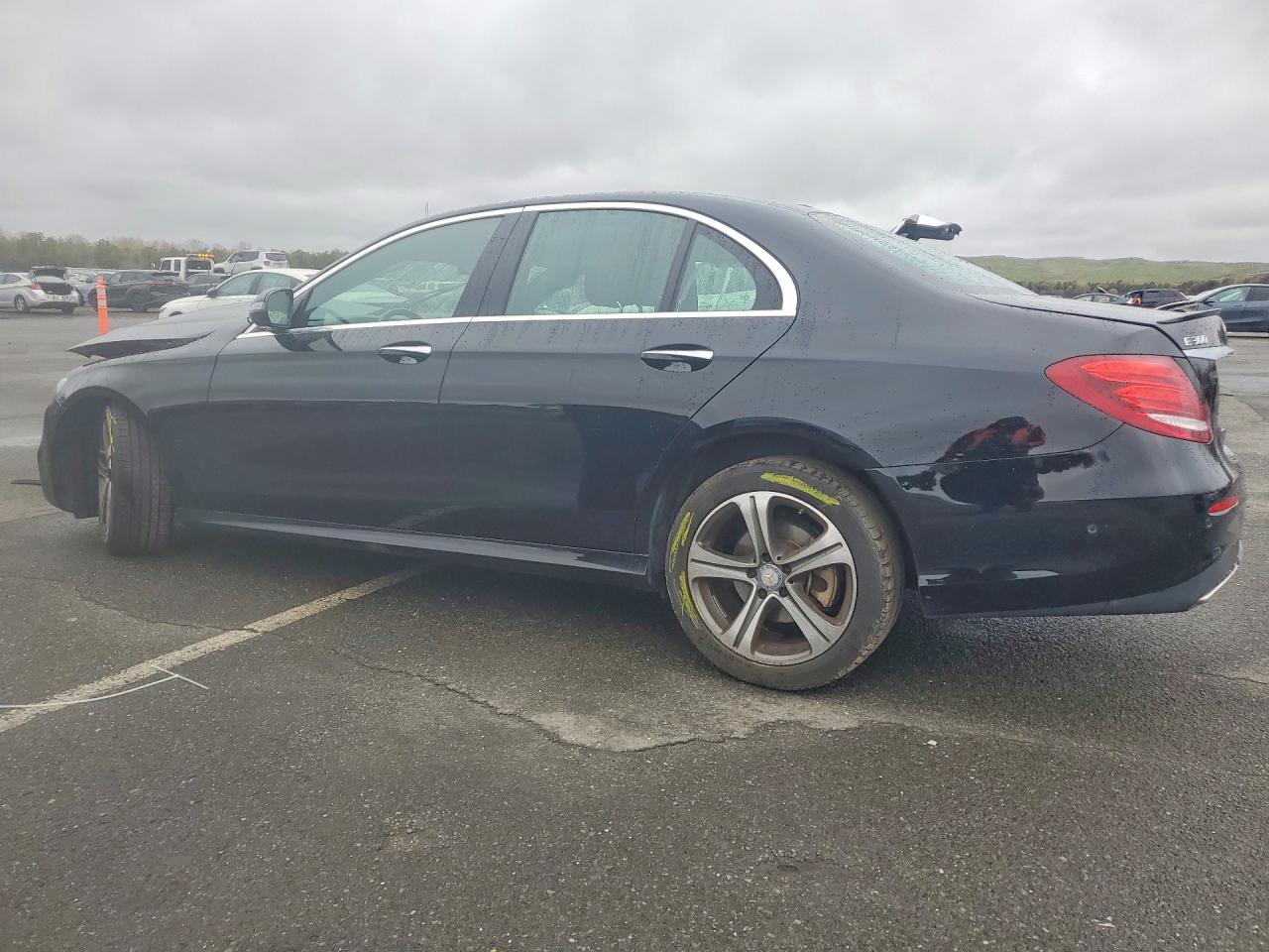 2017 MERCEDES-BENZ E 300 4MATIC — снимка 2