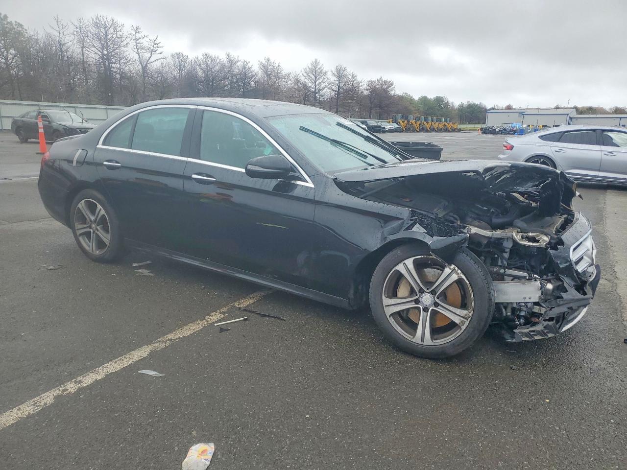 2017 MERCEDES-BENZ E 300 4MATIC — снимка 4