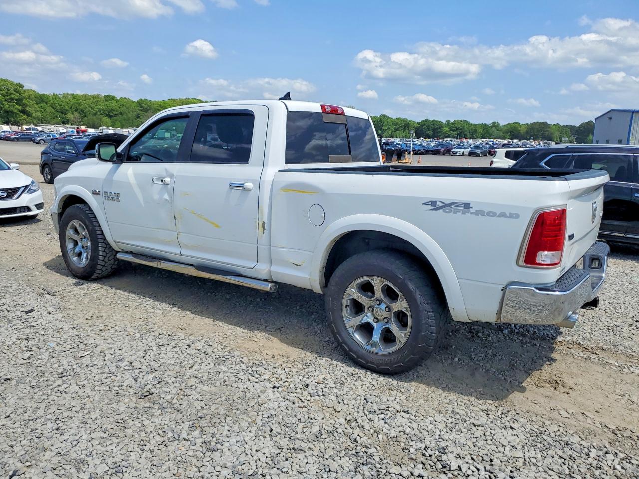 2017 RAM 1500 LARAMIE — снимка 2