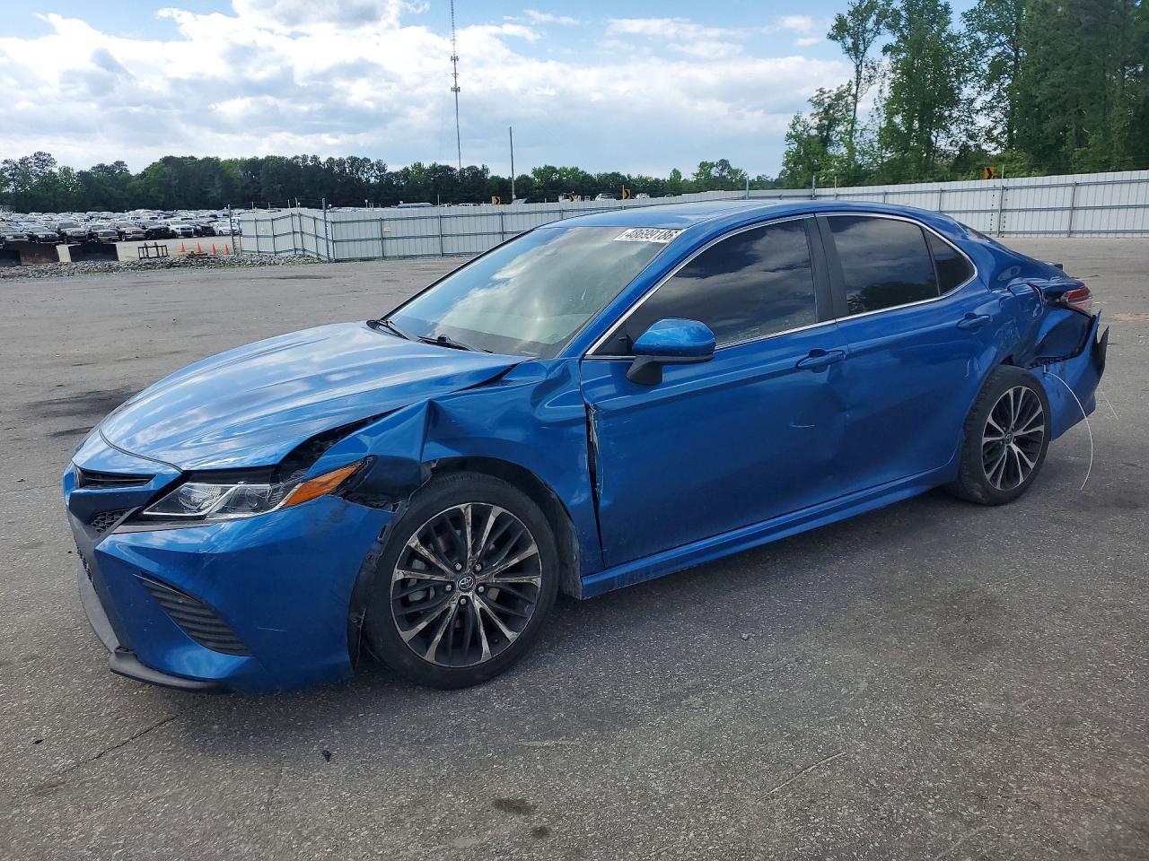 2018 TOYOTA CAMRY SE