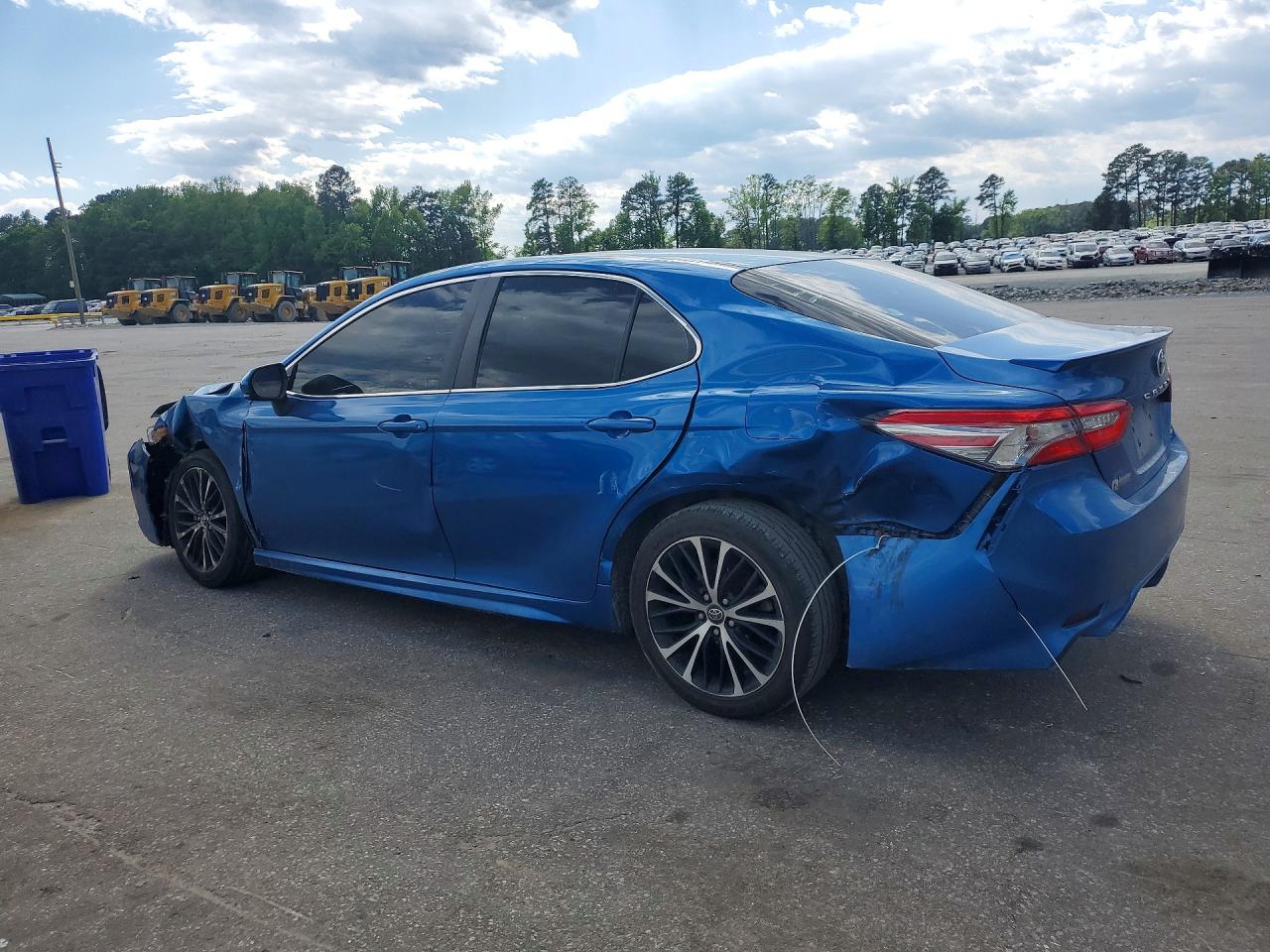2018 TOYOTA CAMRY SE — снимка 2