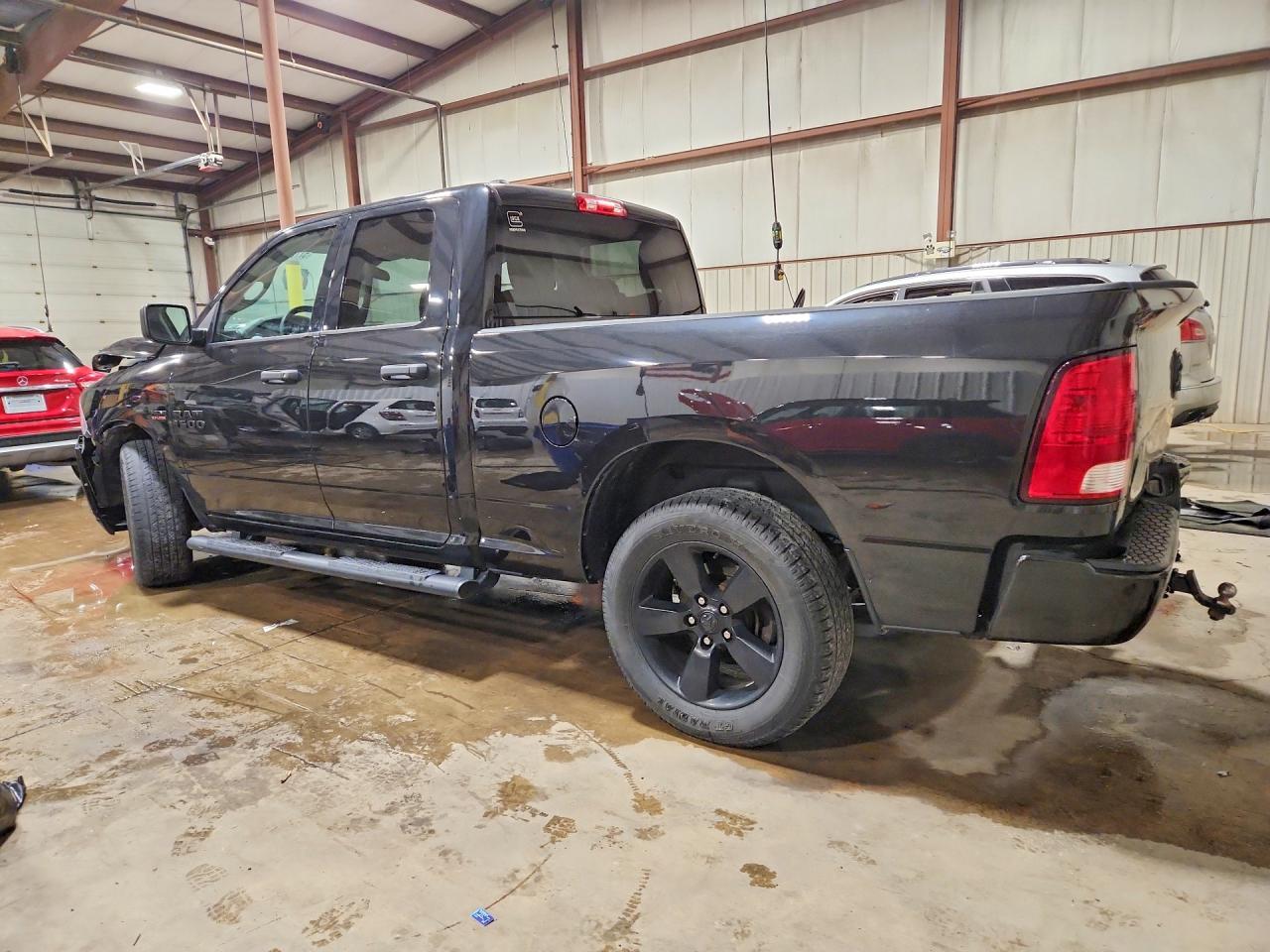 2018 RAM 1500 ST — снимка 2