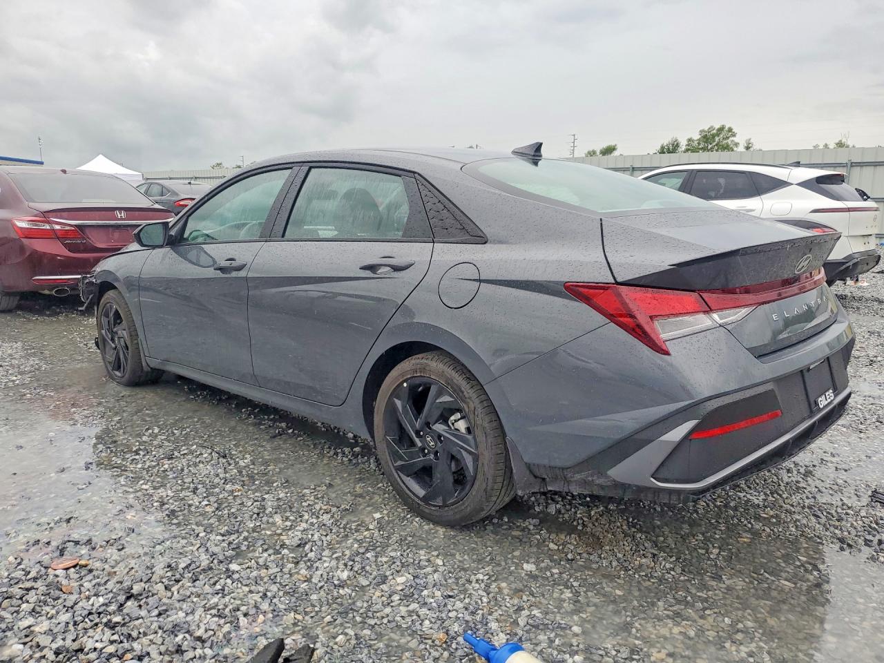 2026 HYUNDAI ELANTRA SEL SPORT — снимка 2