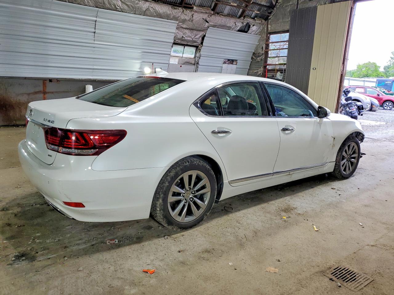 2014 LEXUS LS 460 — снимка 3