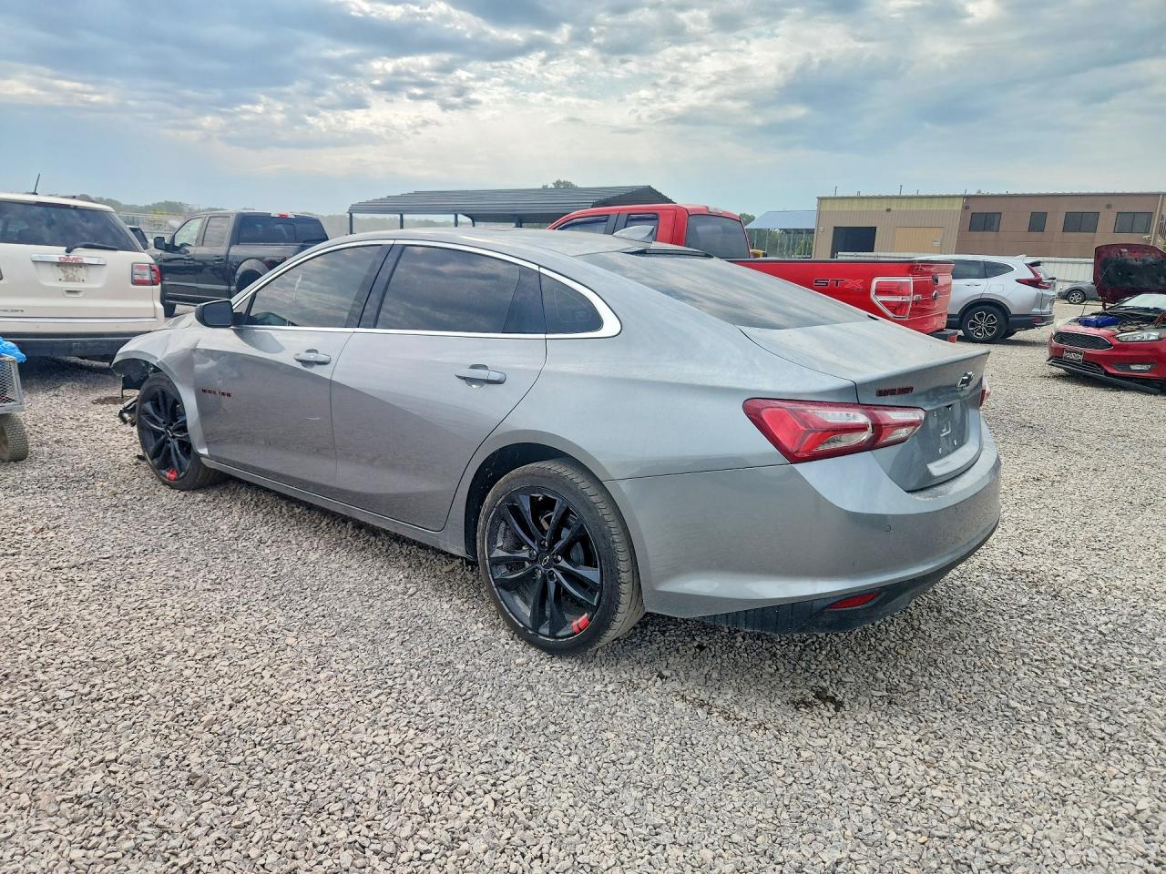 2025 CHEVROLET MALIBU LT — снимка 2