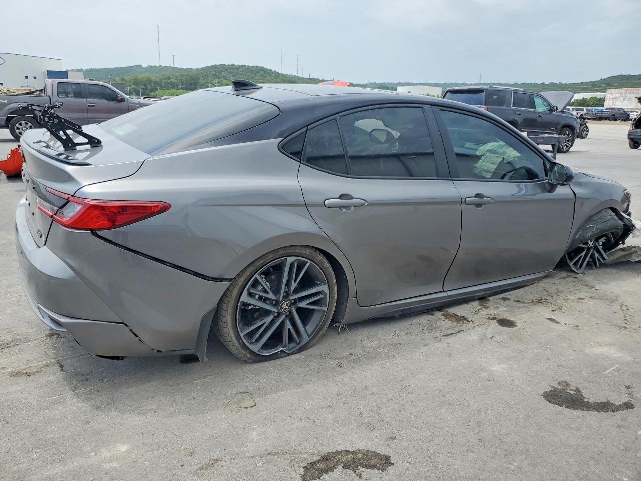 2026 TOYOTA CAMRY XSE — снимка 3