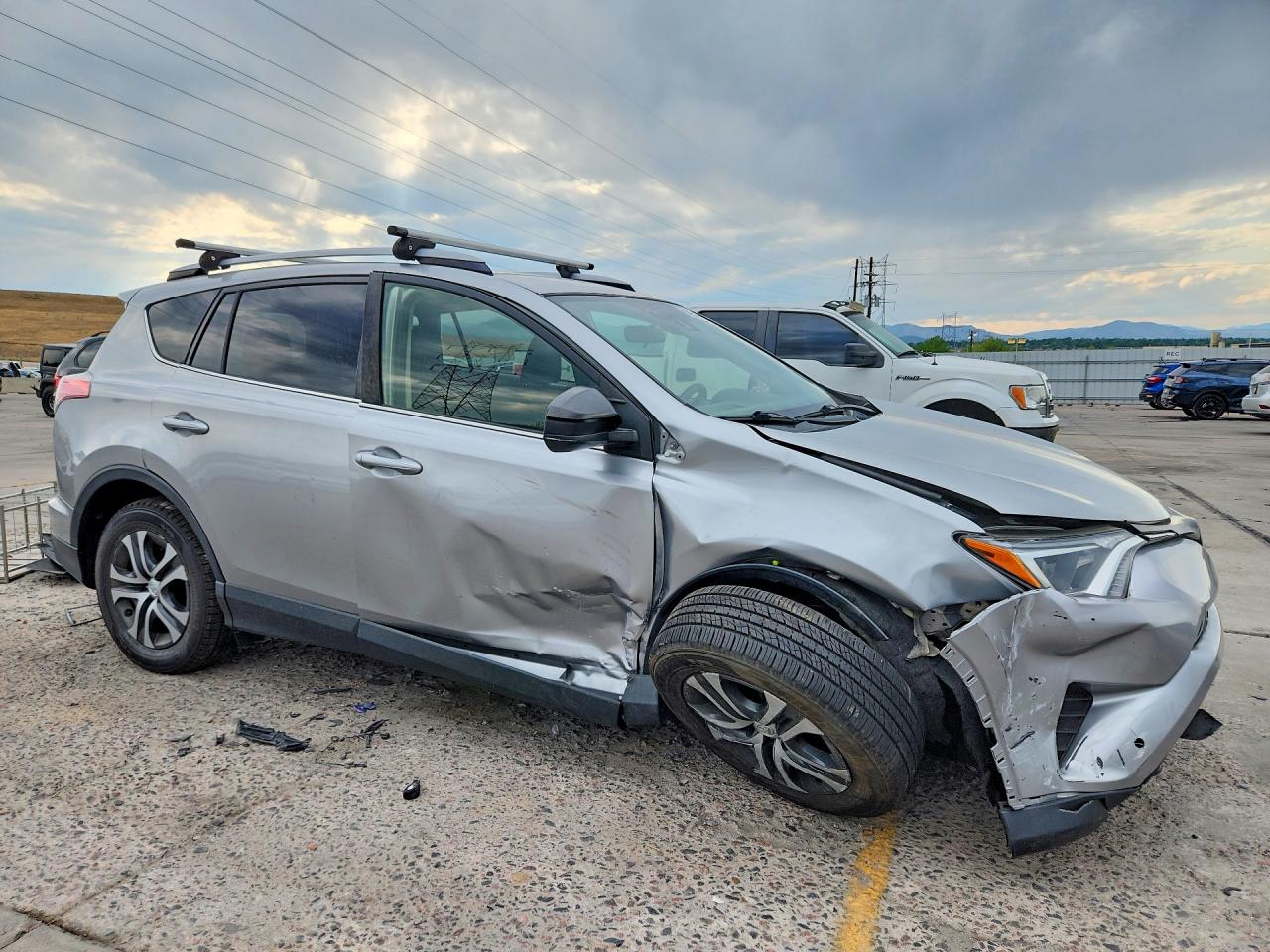 2018 TOYOTA RAV4 LE — снимка 4
