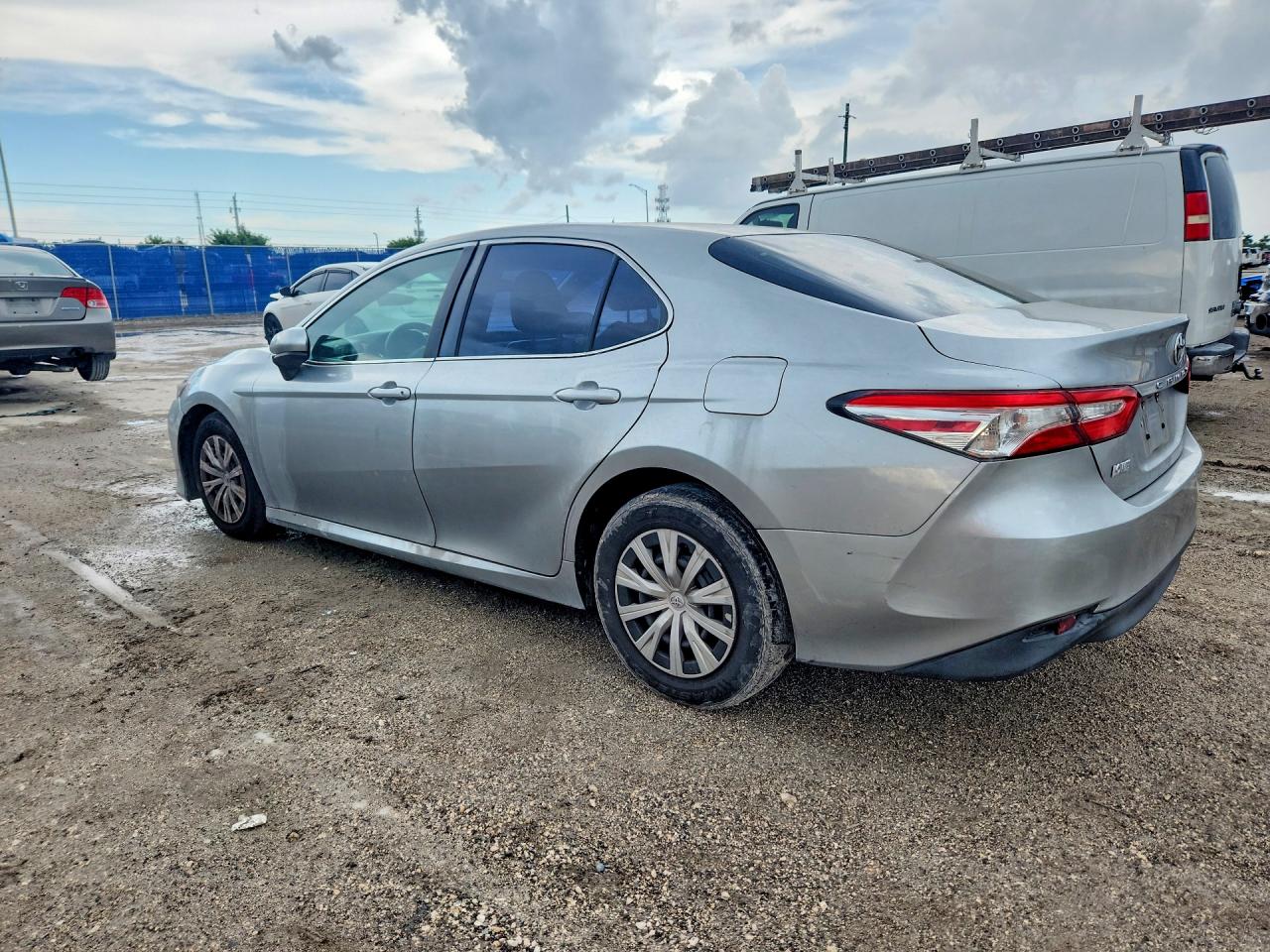 2018 TOYOTA CAMRY L — снимка 2