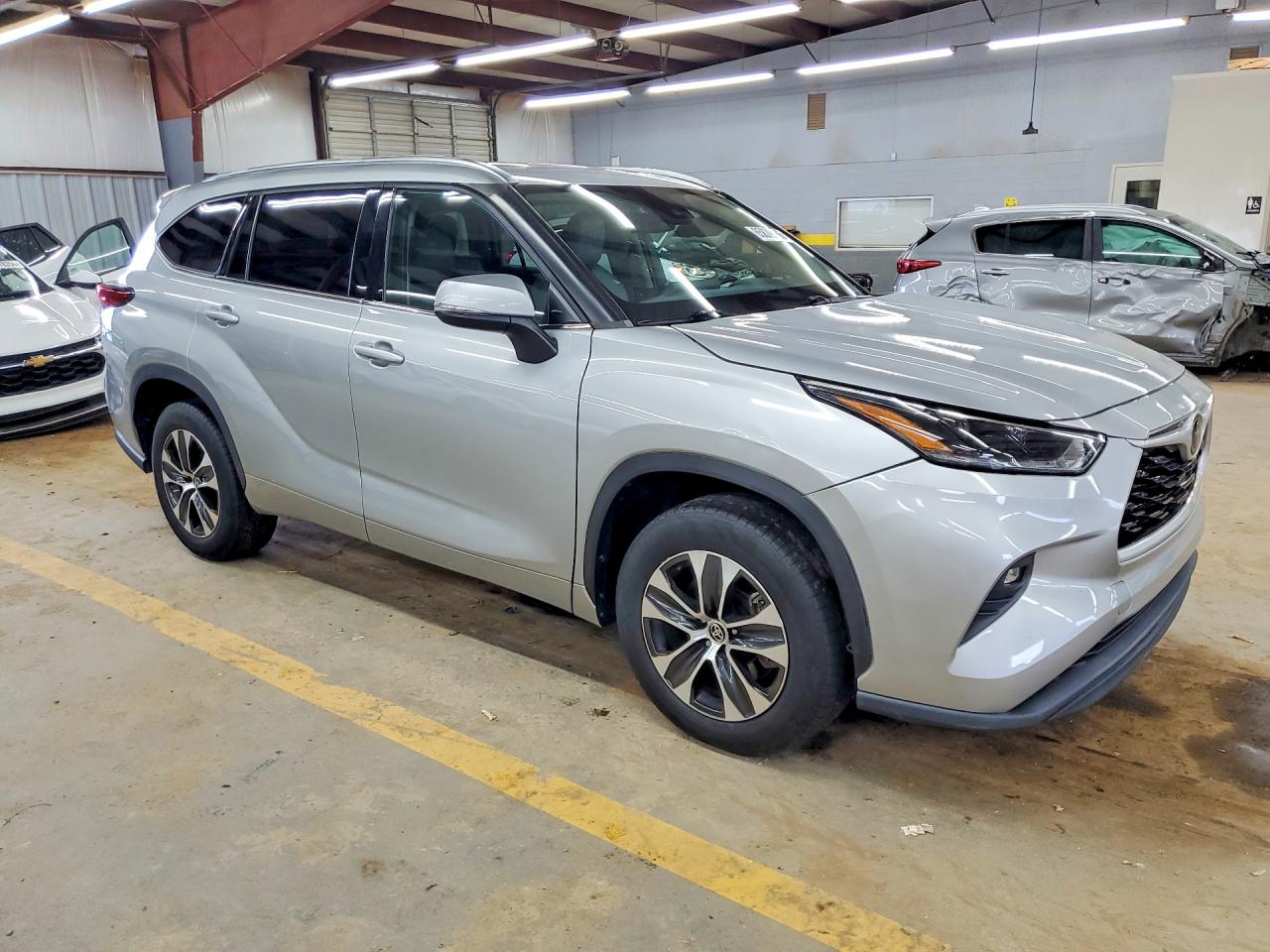 2021 TOYOTA HIGHLANDER XLE — снимка 4
