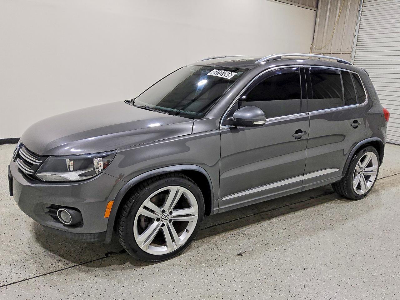 2016 VOLKSWAGEN TIGUAN S
