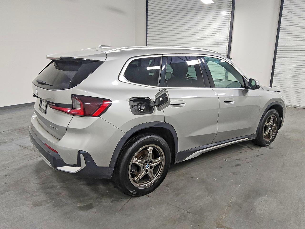 2025 BMW X1 XDRIVE28I — снимка 3