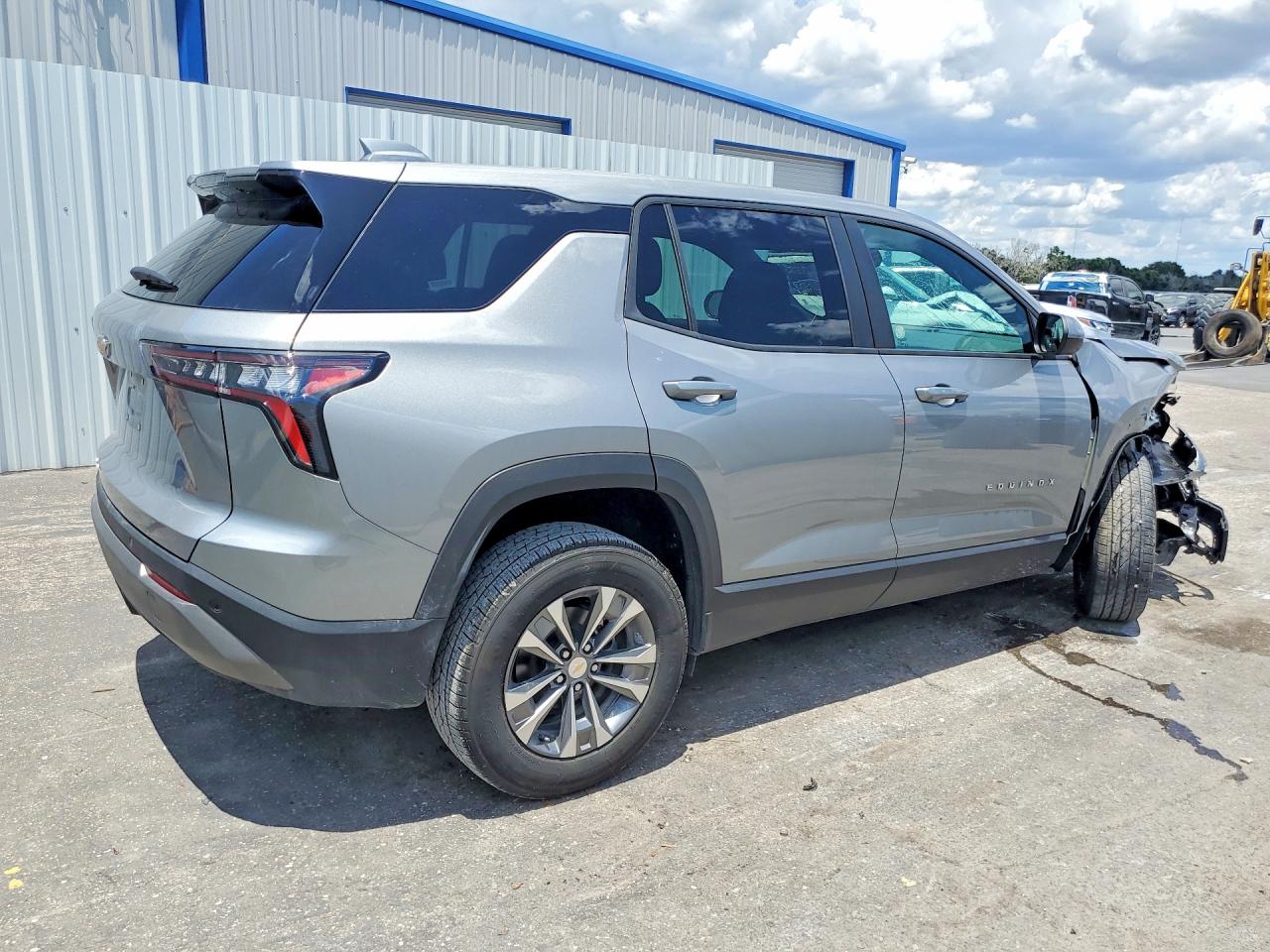 2026 CHEVROLET EQUINOX LT — снимка 3