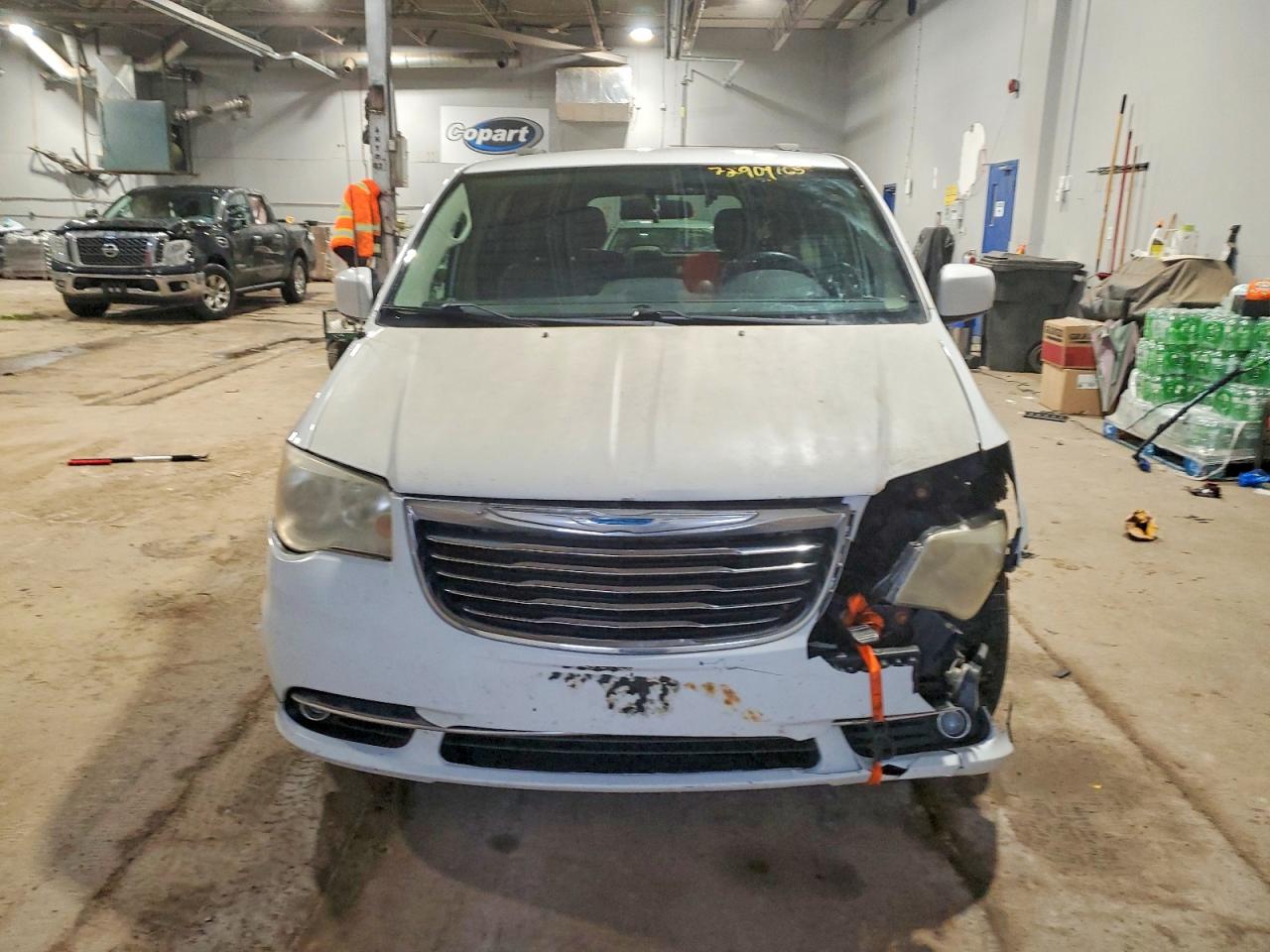2015 CHRYSLER TOWN & COUNTRY TOURING L — снимка 5
