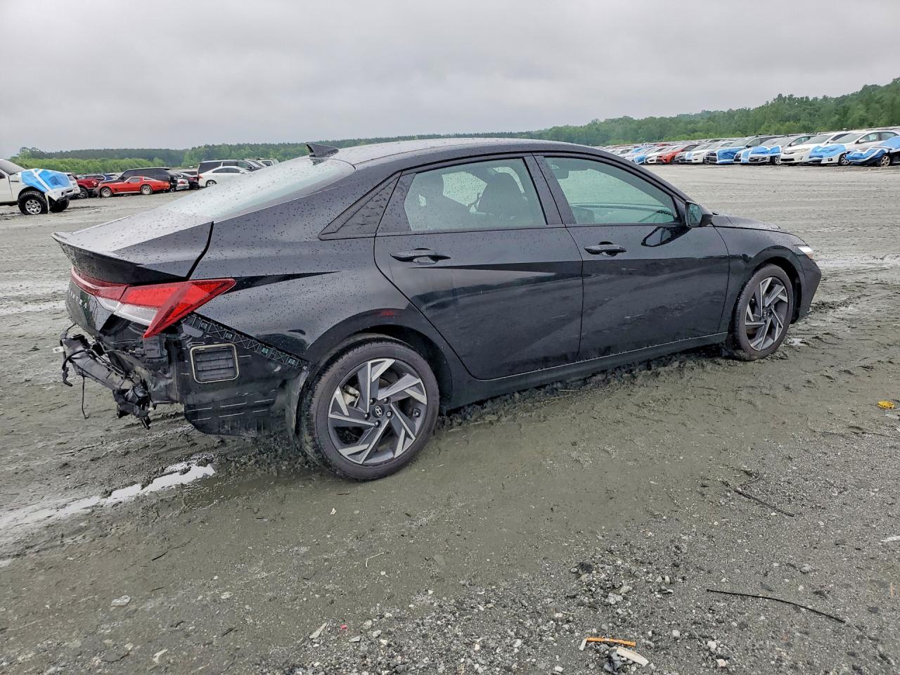 2025 HYUNDAI ELANTRA SEL SPORT — снимка 3