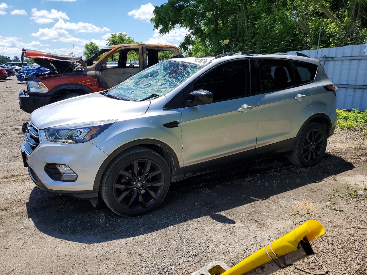 2017 FORD ESCAPE SE