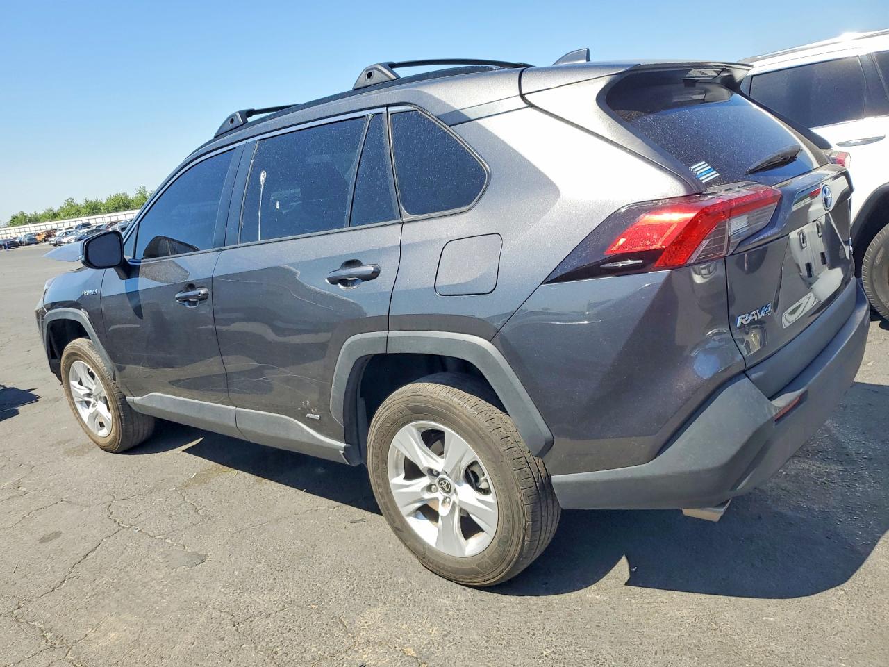 2021 TOYOTA RAV4 LE — снимка 2