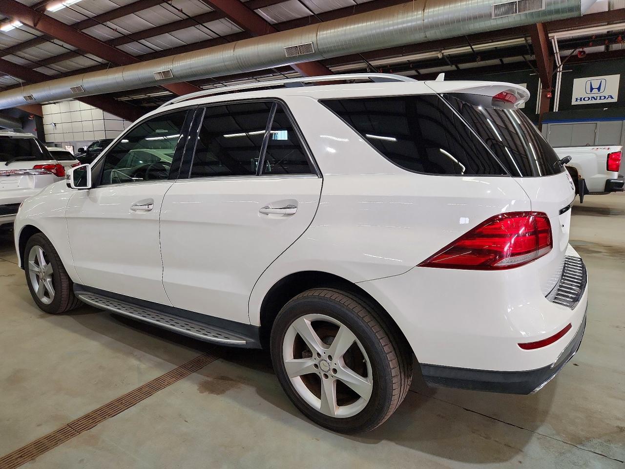 2016 MERCEDES-BENZ GLE 300D 4MATIC — снимка 2