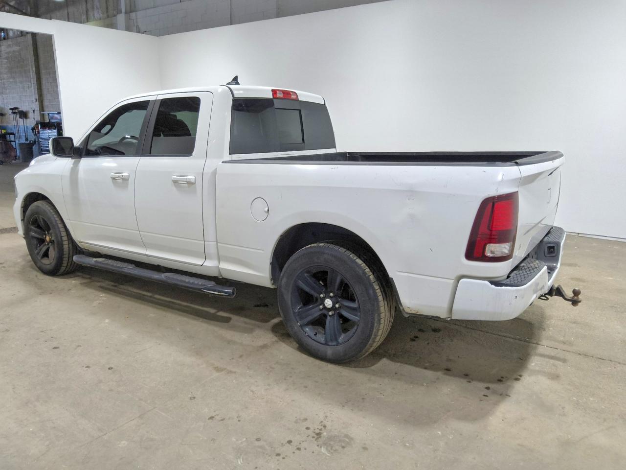 2015 RAM 1500 SPORT — снимка 2