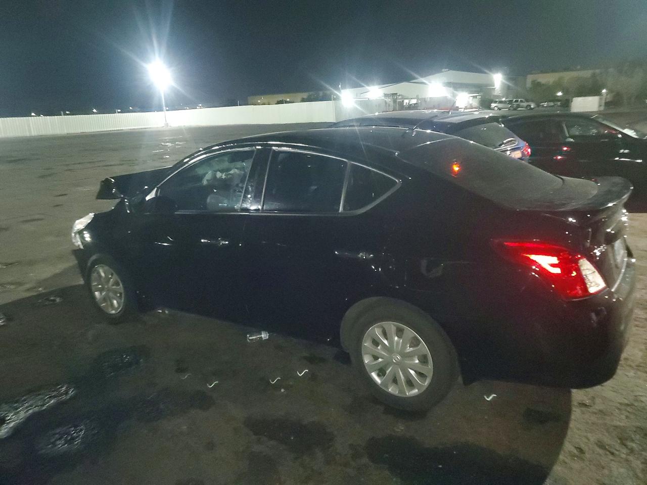 2015 NISSAN VERSA 1.6 SV — снимка 2