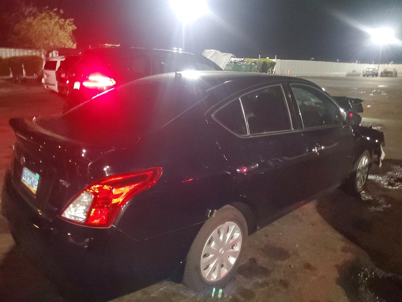 2015 NISSAN VERSA 1.6 SV — снимка 3