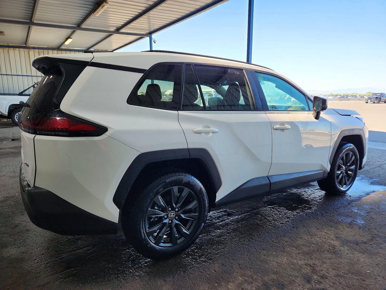 2026 TOYOTA RAV4 XLE PREMIUM — снимка 3