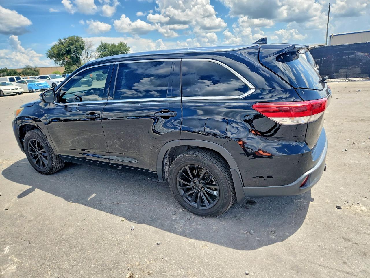 2018 TOYOTA HIGHLANDER XLE — снимка 2