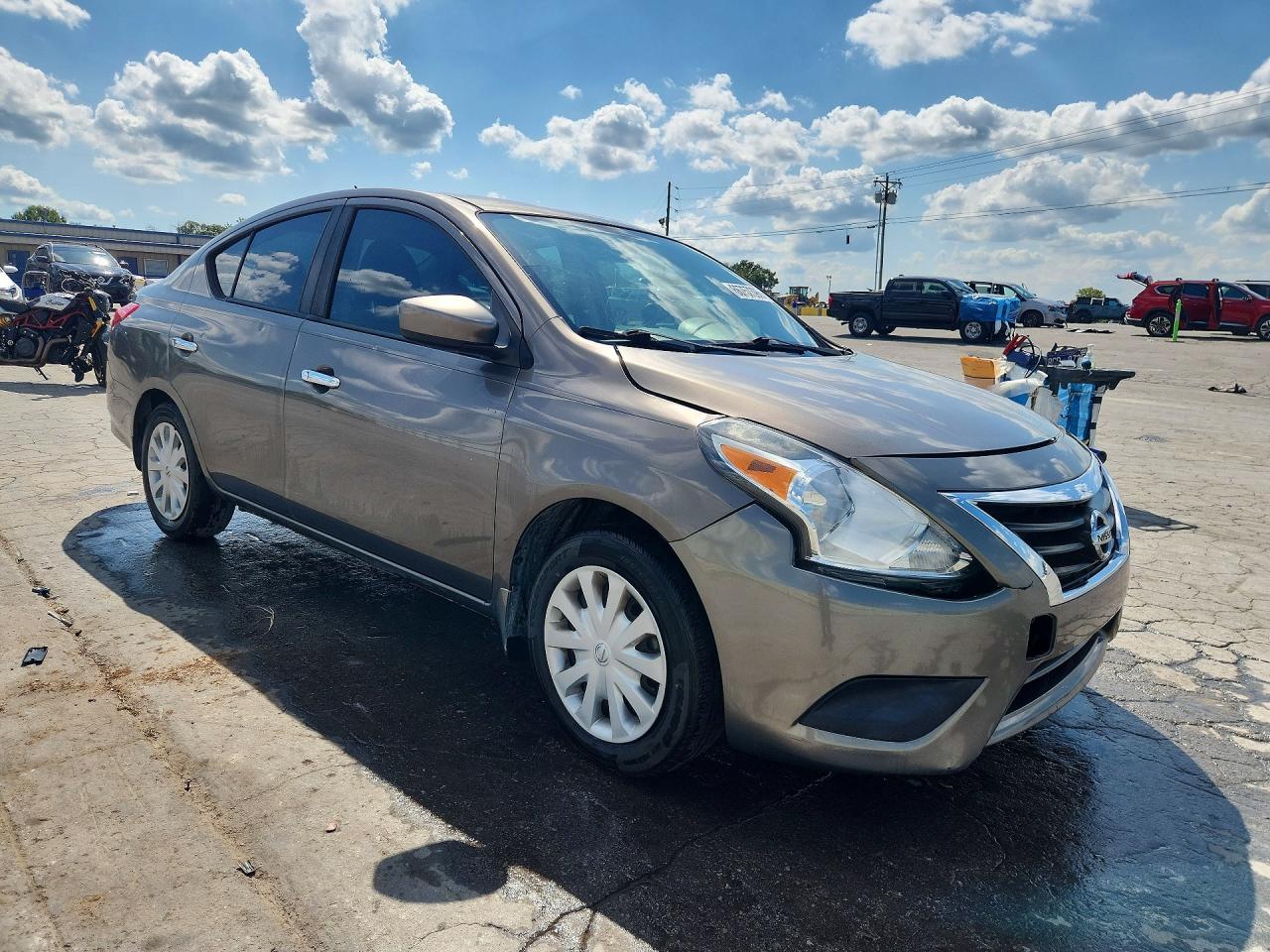 2015 NISSAN VERSA 1.6 SV — снимка 4