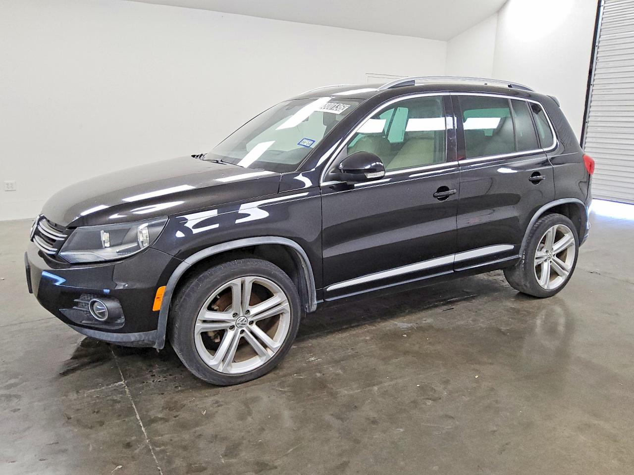 2016 VOLKSWAGEN TIGUAN S