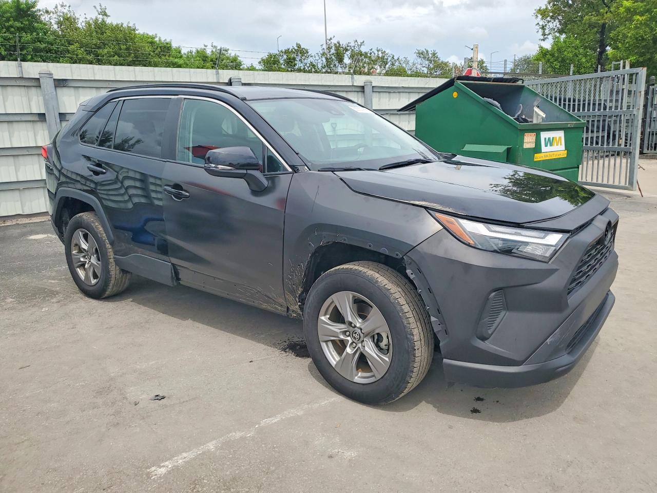 2024 TOYOTA RAV4 XLE — снимка 4