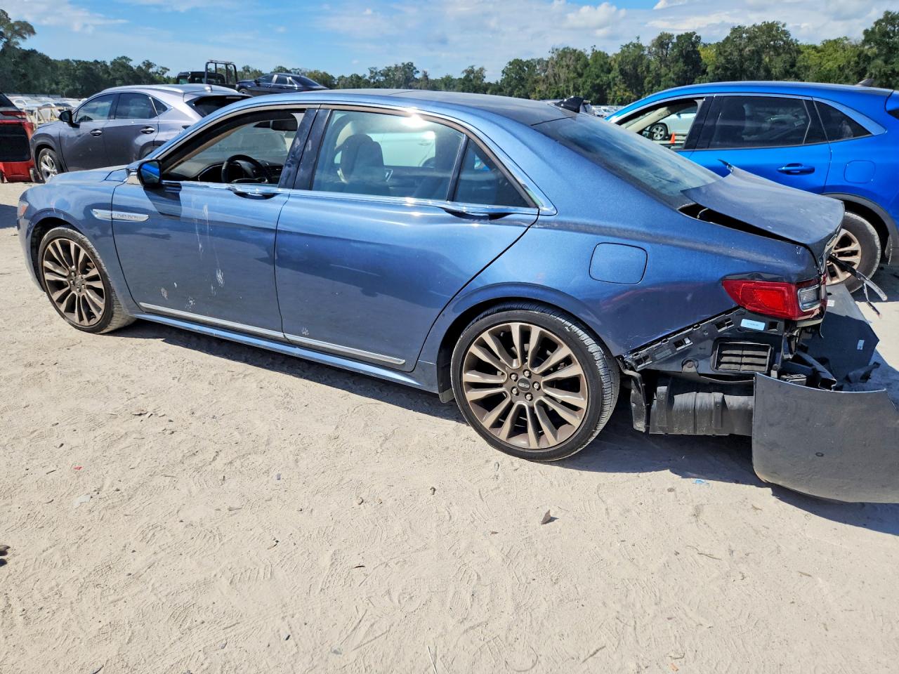 2020 LINCOLN CONTINENTAL RESERVE — photo 2