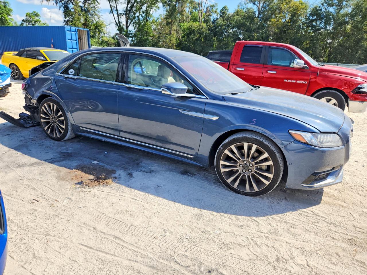 2020 LINCOLN CONTINENTAL RESERVE — photo 4