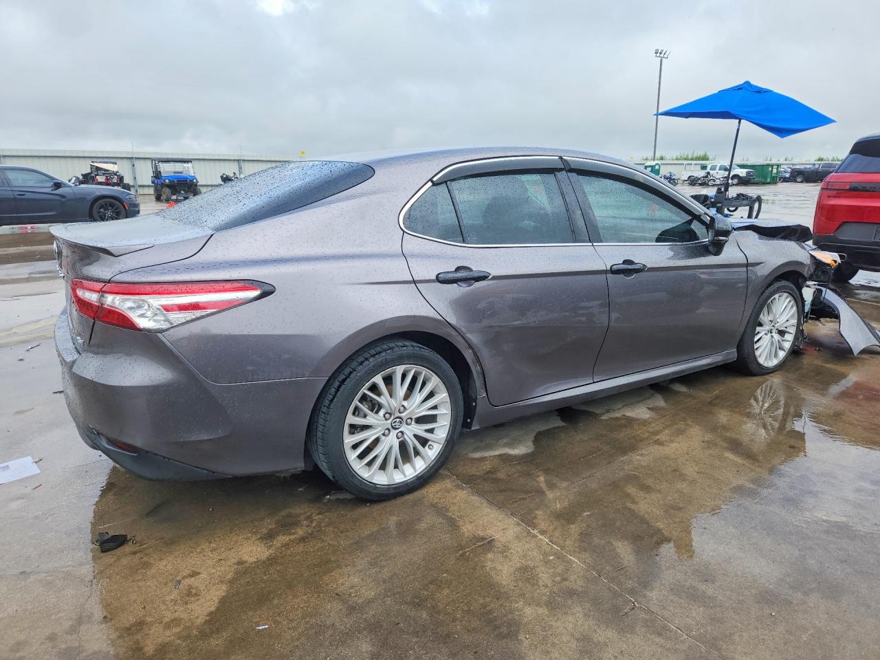 2018 TOYOTA CAMRY XLE — снимка 3
