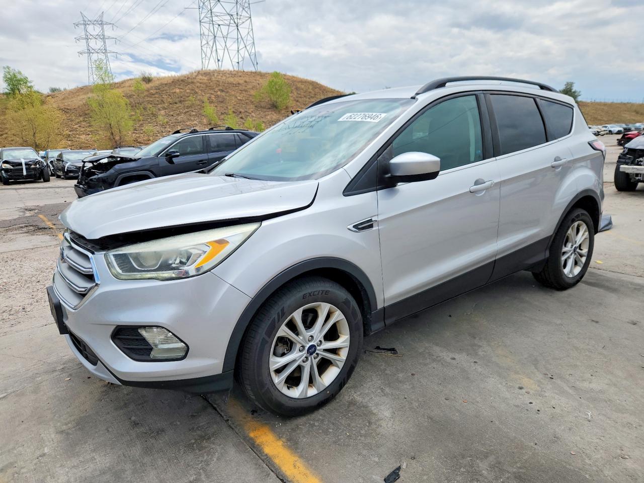 2017 FORD ESCAPE SE