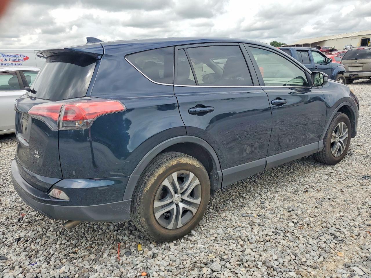 2017 TOYOTA RAV4 LE — снимка 3