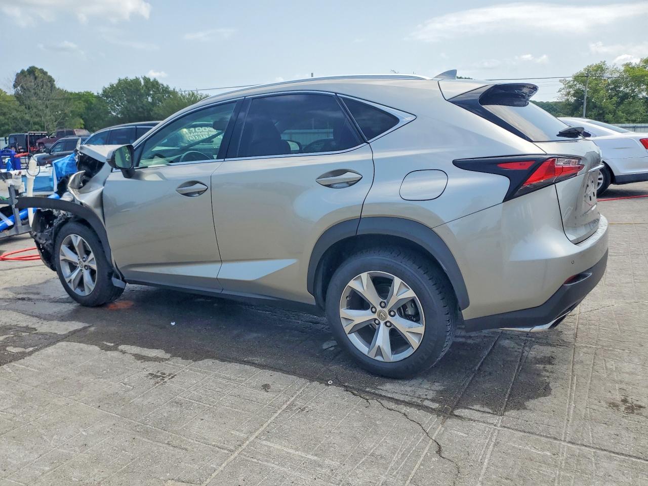 2017 LEXUS NX 200T BASE — снимка 2